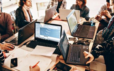 Cómo la Gestión de Proyectos impulsa los Negocios de Consultoría y Capacitación